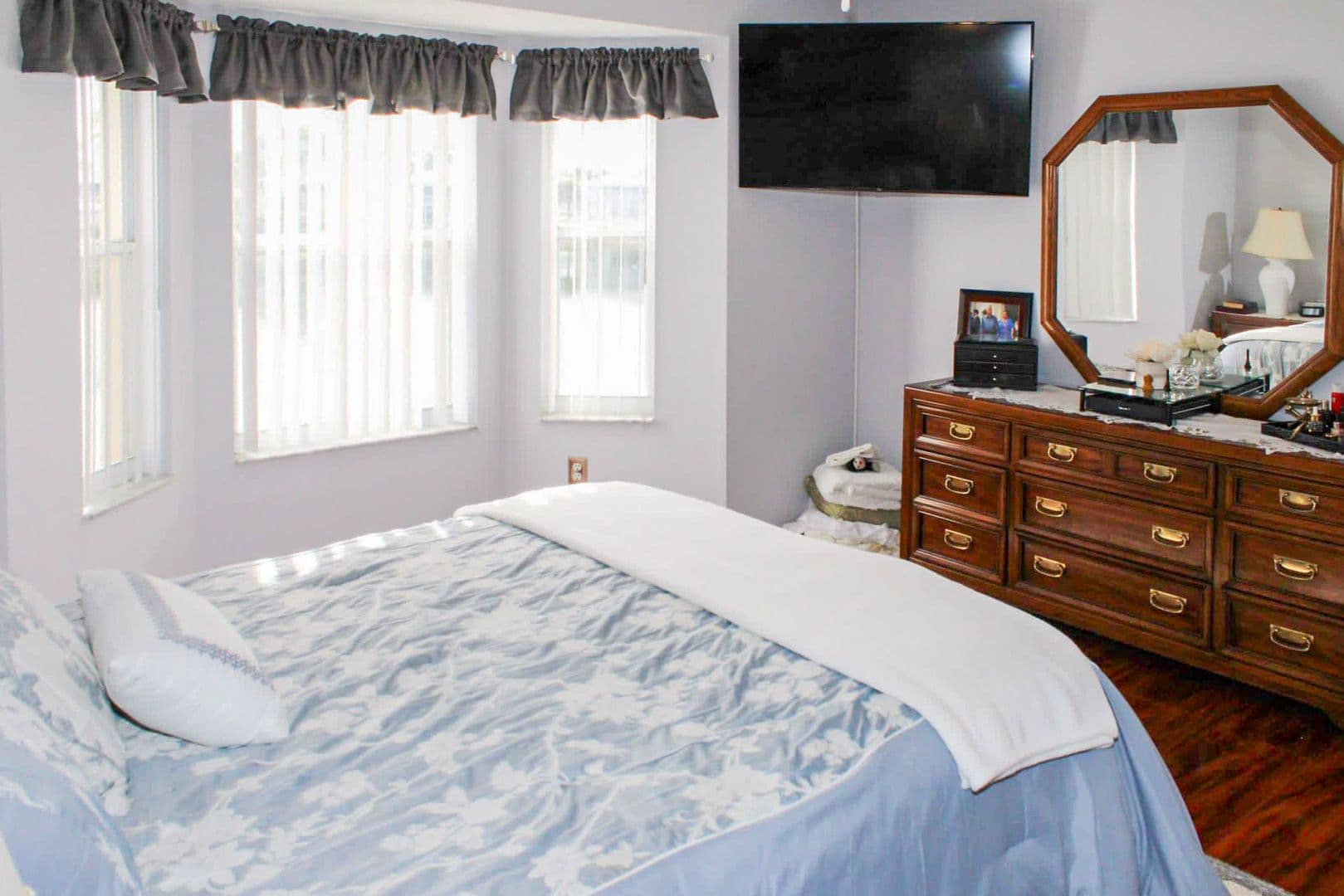 Naples House: 885 New Waterford Drive Unit 201