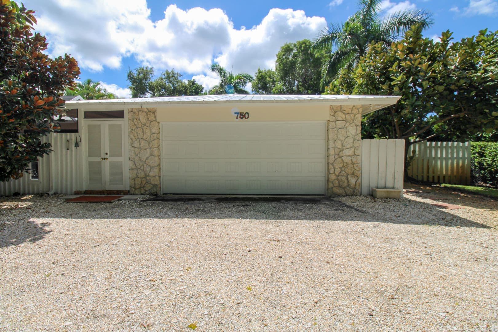 Naples House: 750 Pine Court