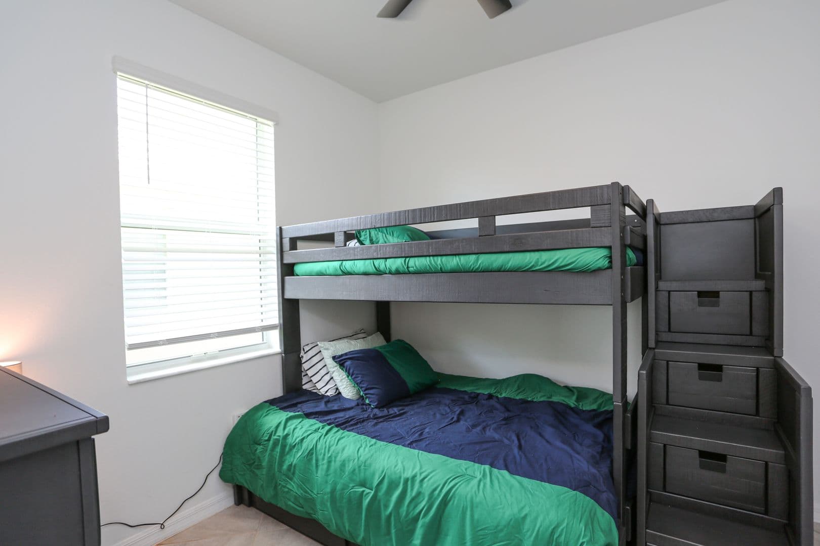 Naples House: 2155 Hamlin Street