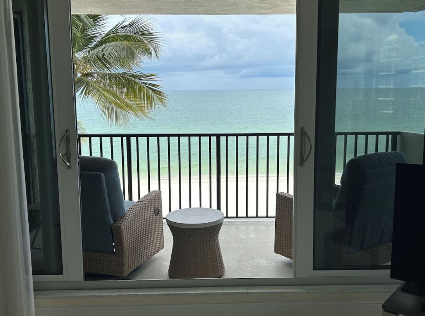 Naples Condo: 4005 Gulf Shore Boulevard North Unit #407