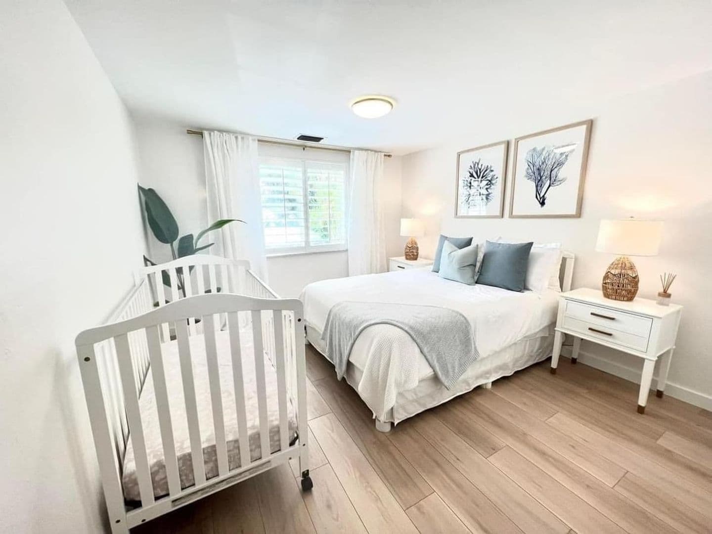 Naples House: 1097 Frank Whiteman Boulevard