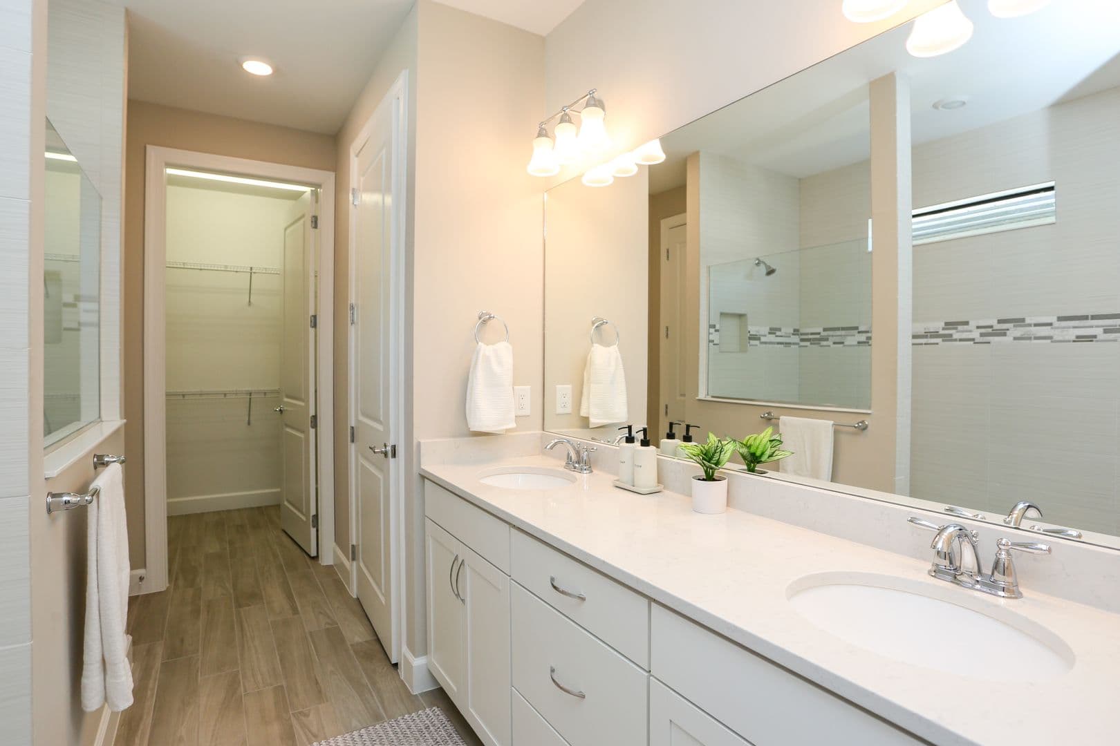 Naples House: 9716 Everglades Drive