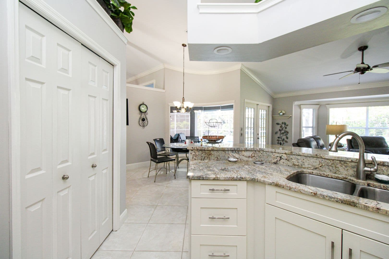 Naples House: 333 Wentworth Court