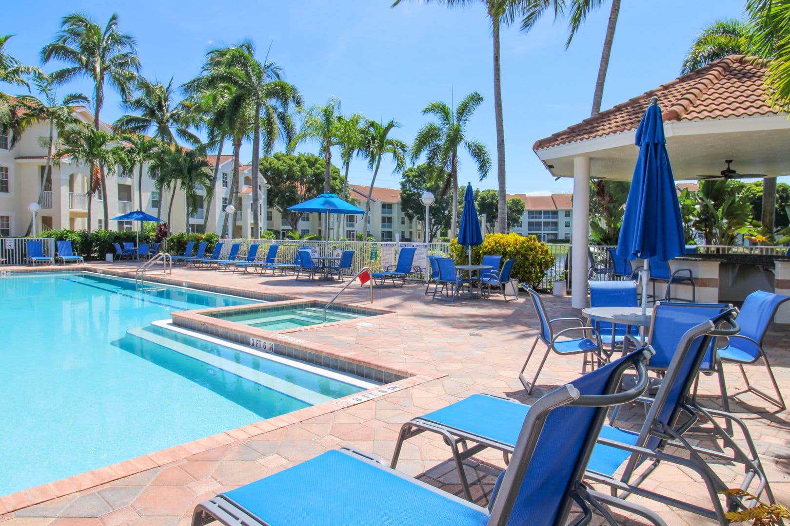Naples Condo: 4630 St. Croix Lane #827