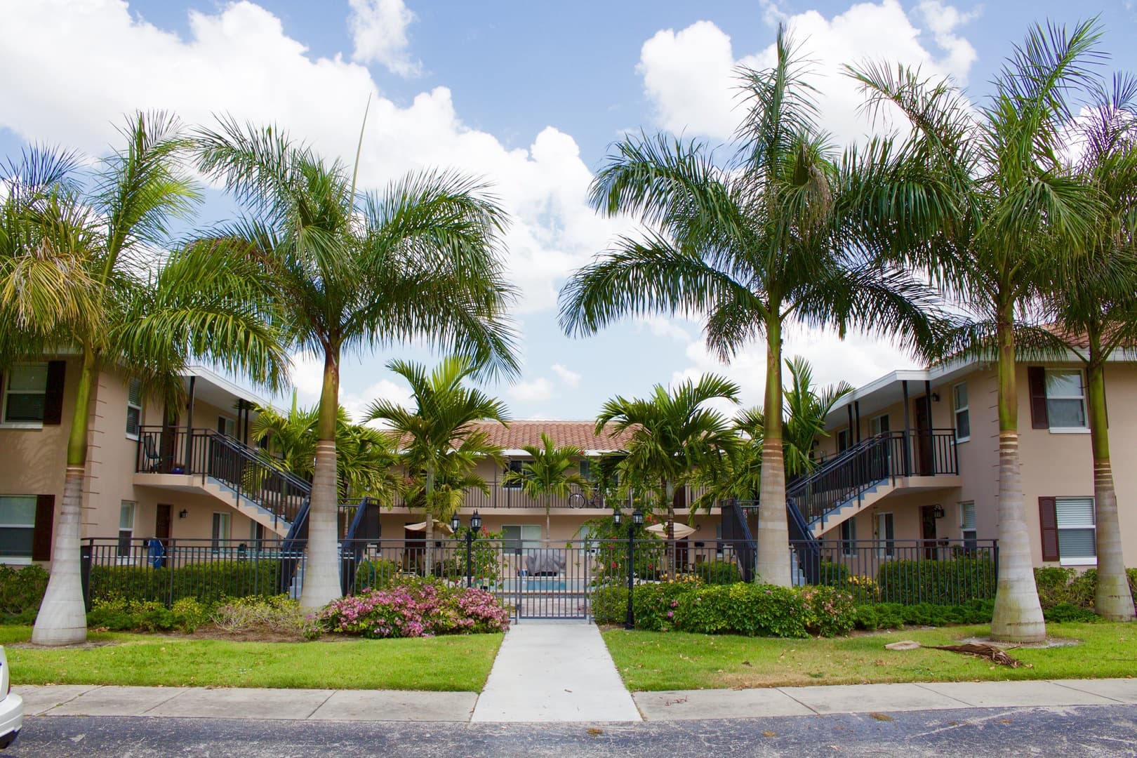 Naples House: 2102 Alamanda Drive Penthouse B