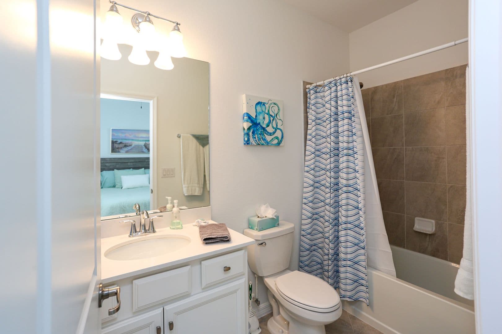 Naples House: 2155 Hamlin Street