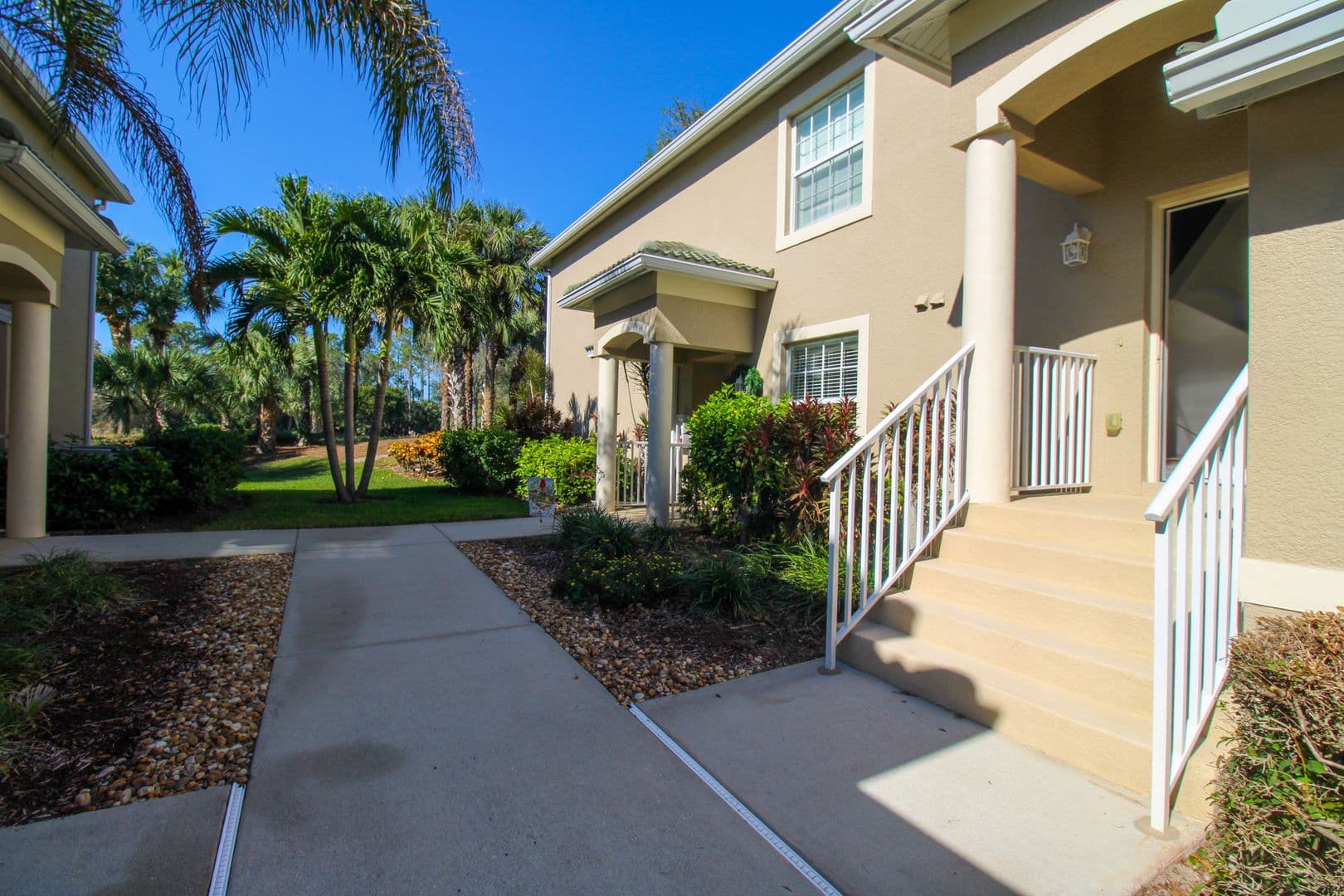 Naples House: 3435 Laurel Greens Lane S Unit 201