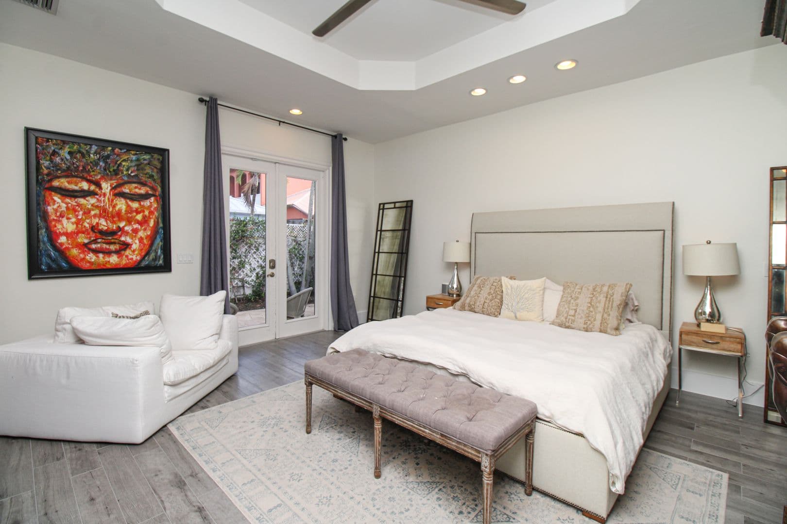 Naples House: 647 110th Avenue North