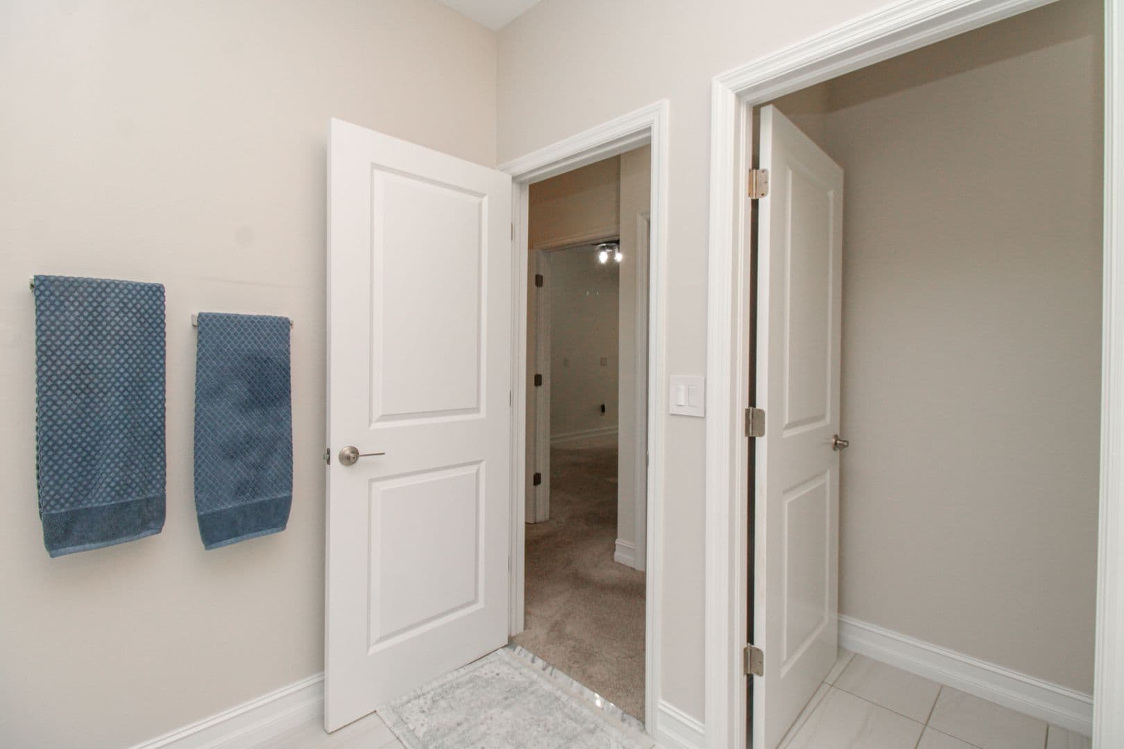 Naples House: 7421 Rockefeller Drive