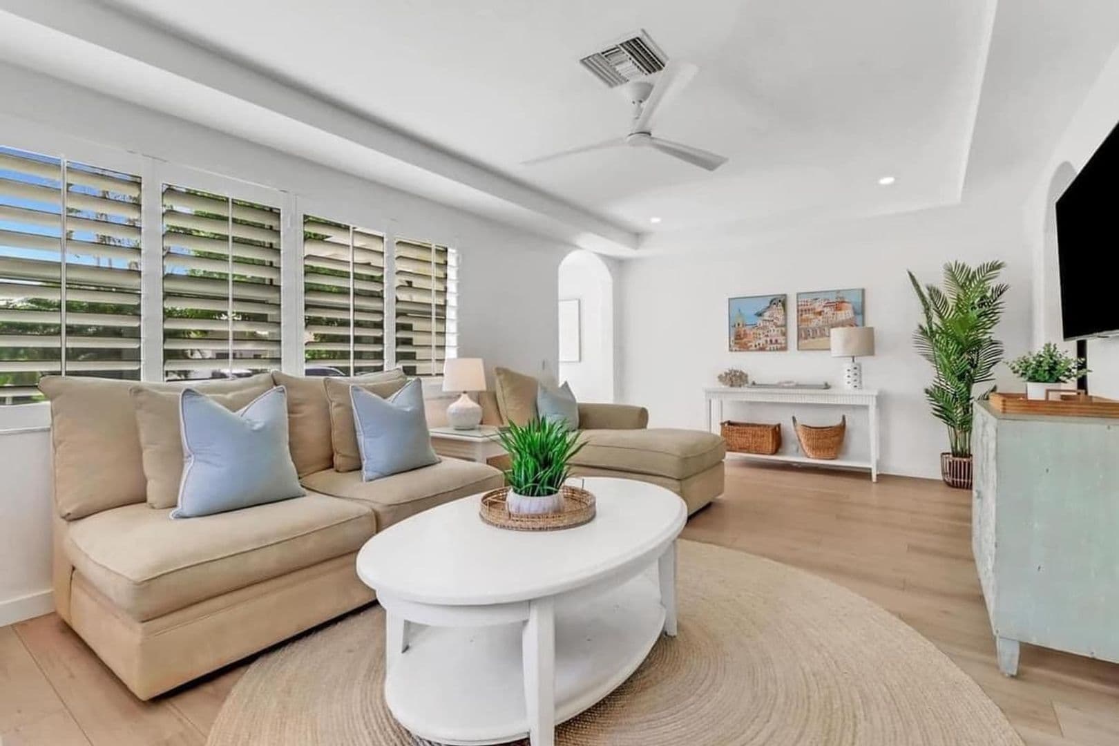 Naples House: 1097 Frank Whiteman Boulevard