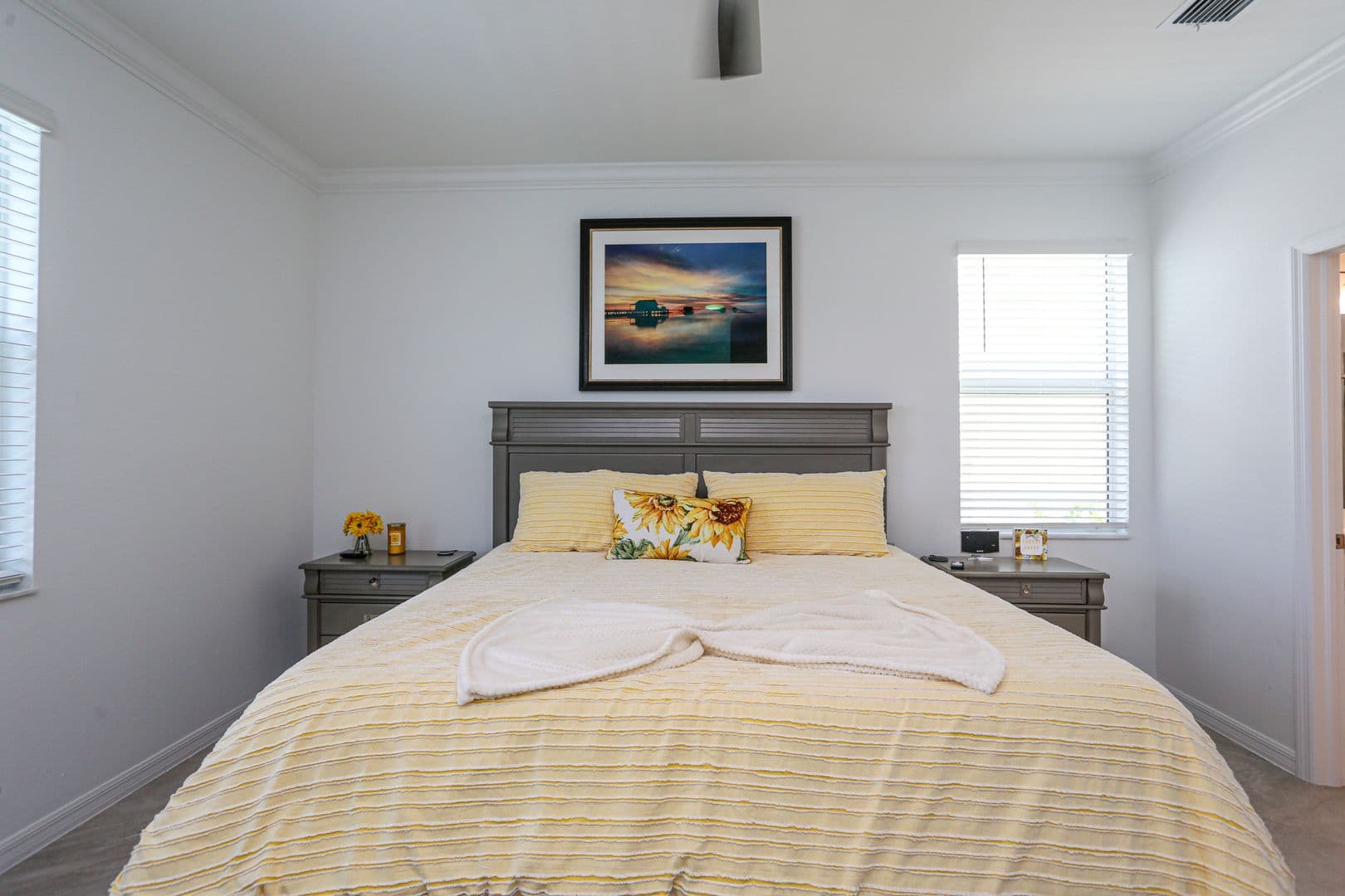 Naples House: 2155 Hamlin Street