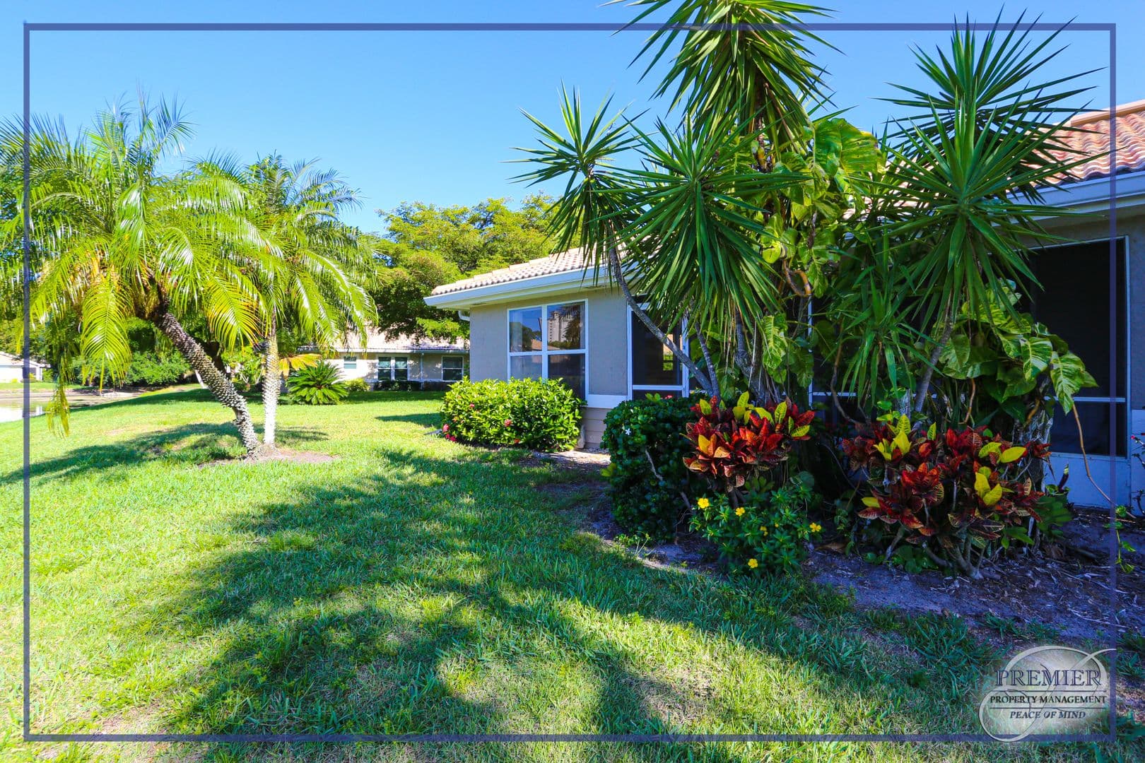 Naples House: 402 Emerald Bay Circle #E7