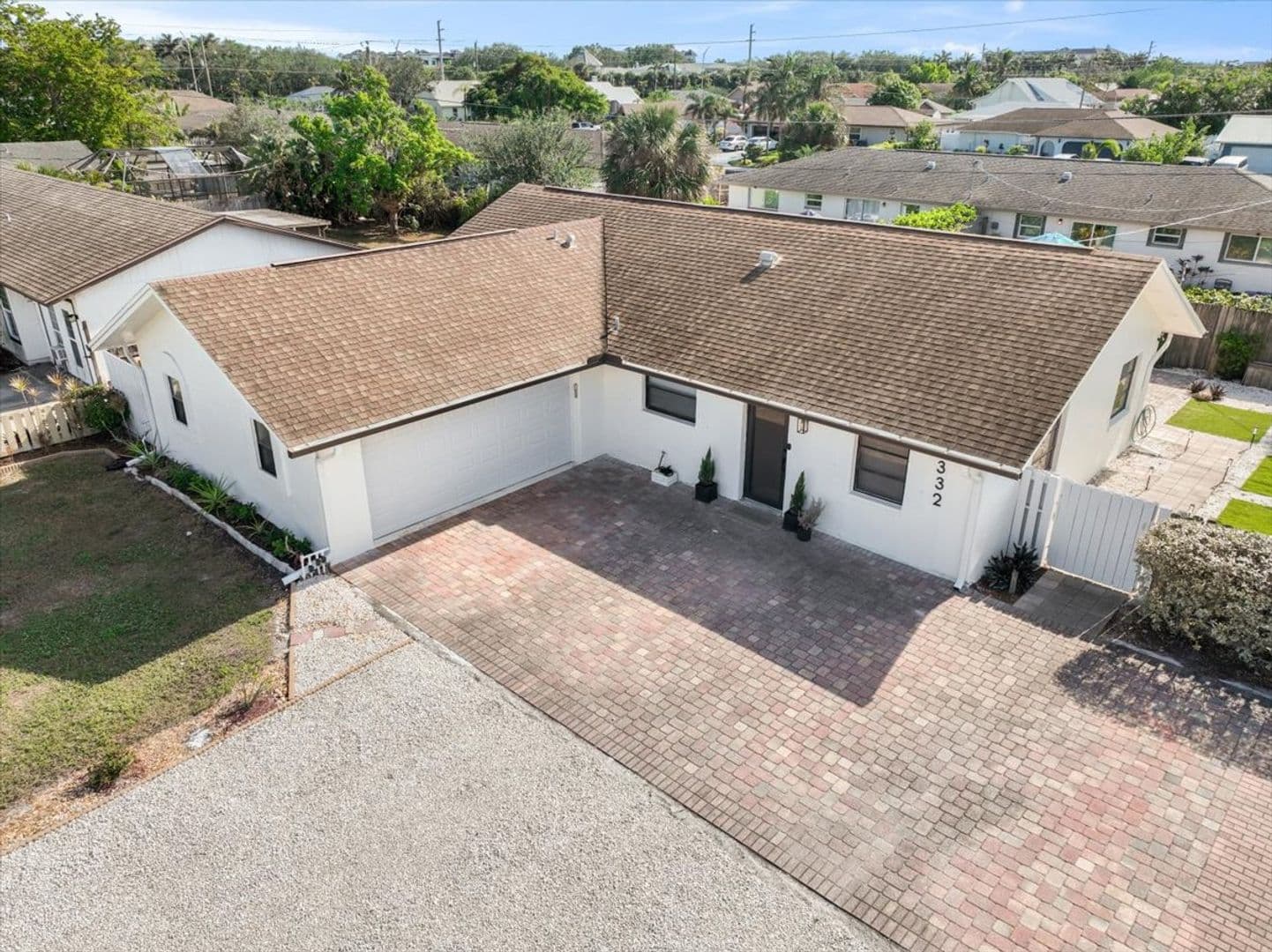 Naples House: 1332 Granada Boulevard