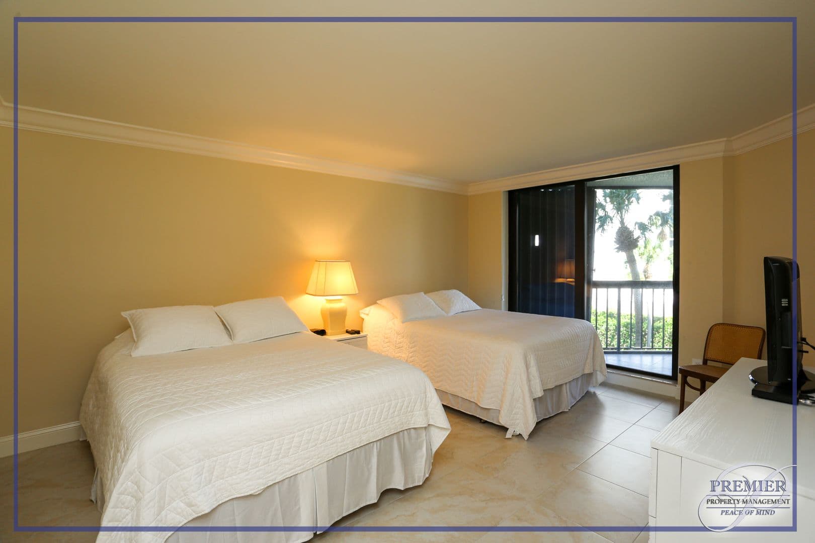 Naples Condo: 4551 Gulf Shore Boulevard N Unit 301