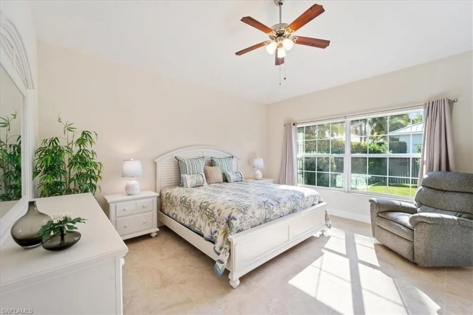 Naples House: 732 7th Avenue North