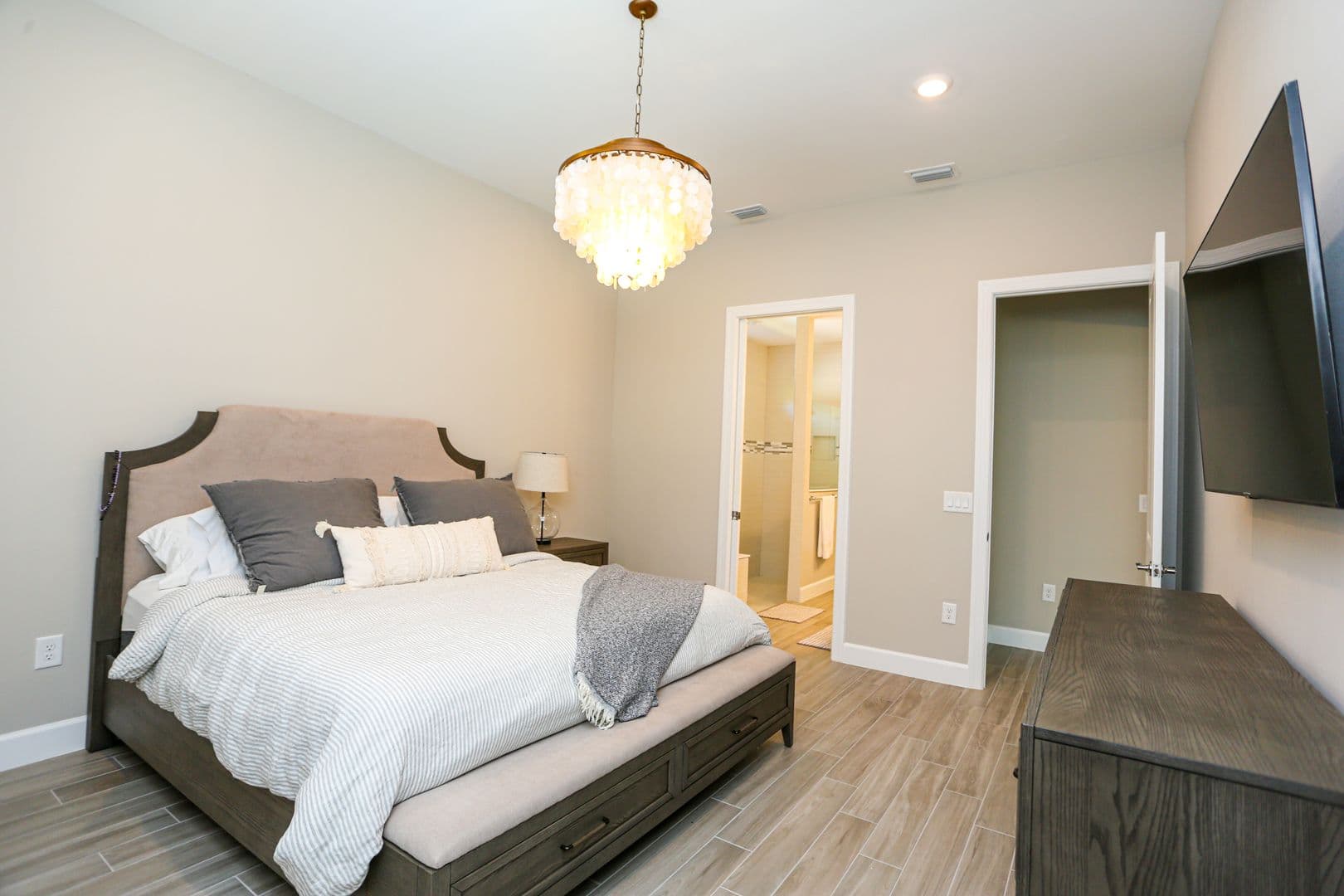 Naples House: 9716 Everglades Drive