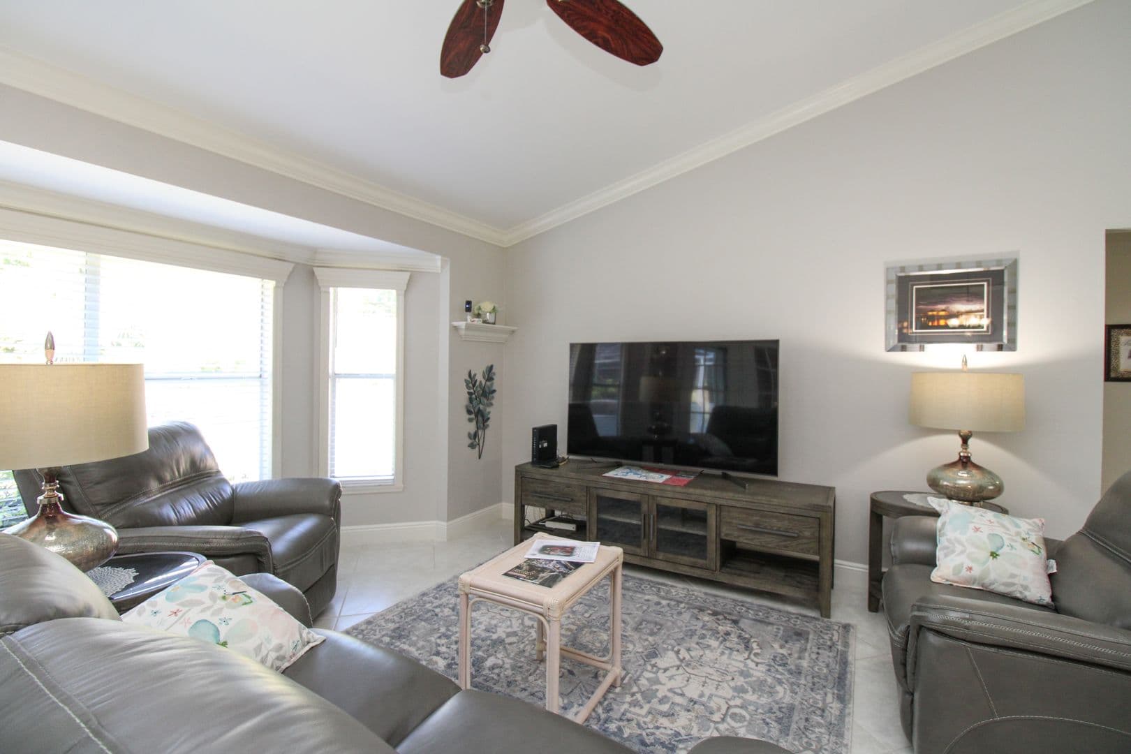 Naples House: 333 Wentworth Court