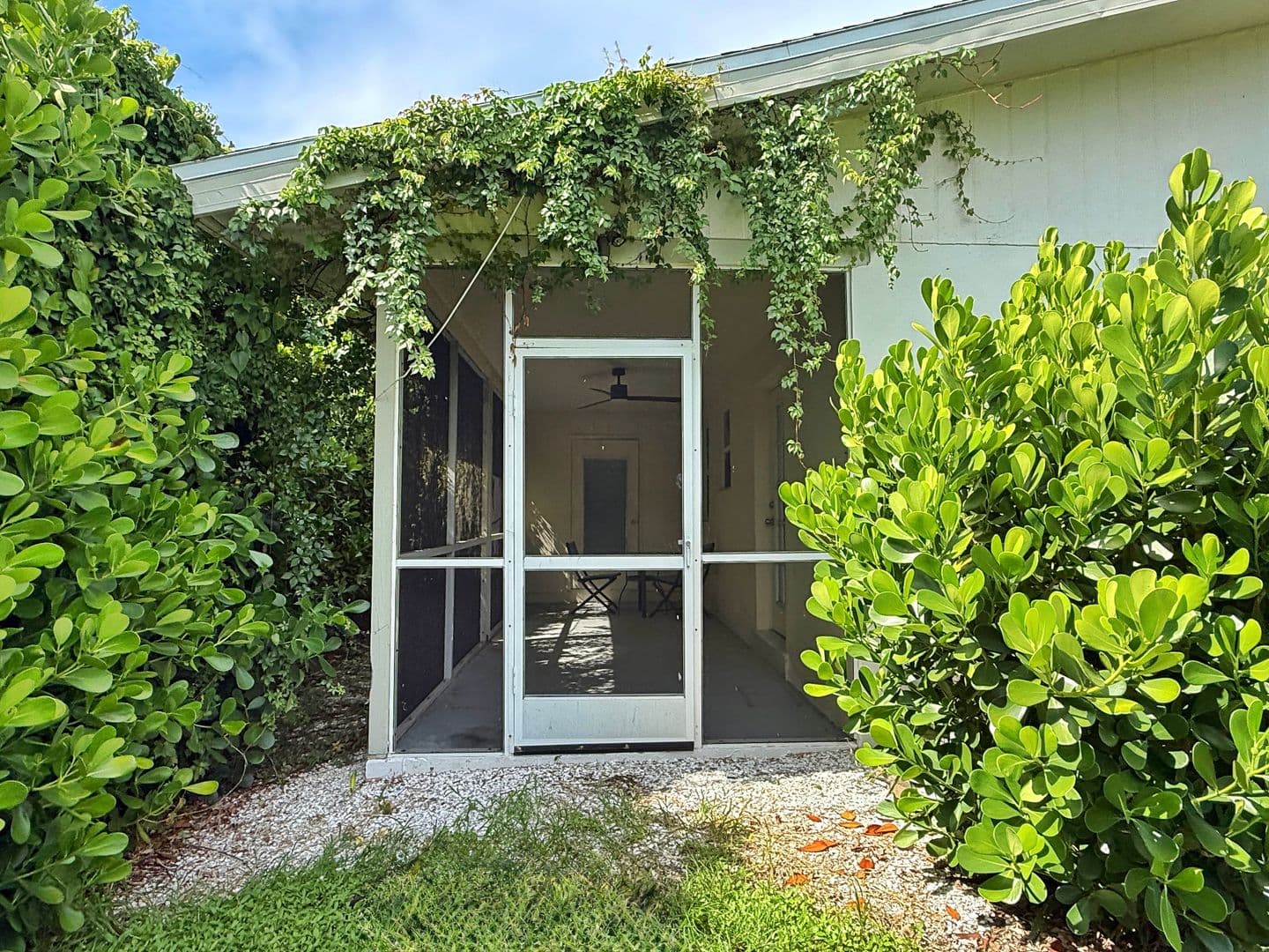Naples House: 740 109th Avenue N