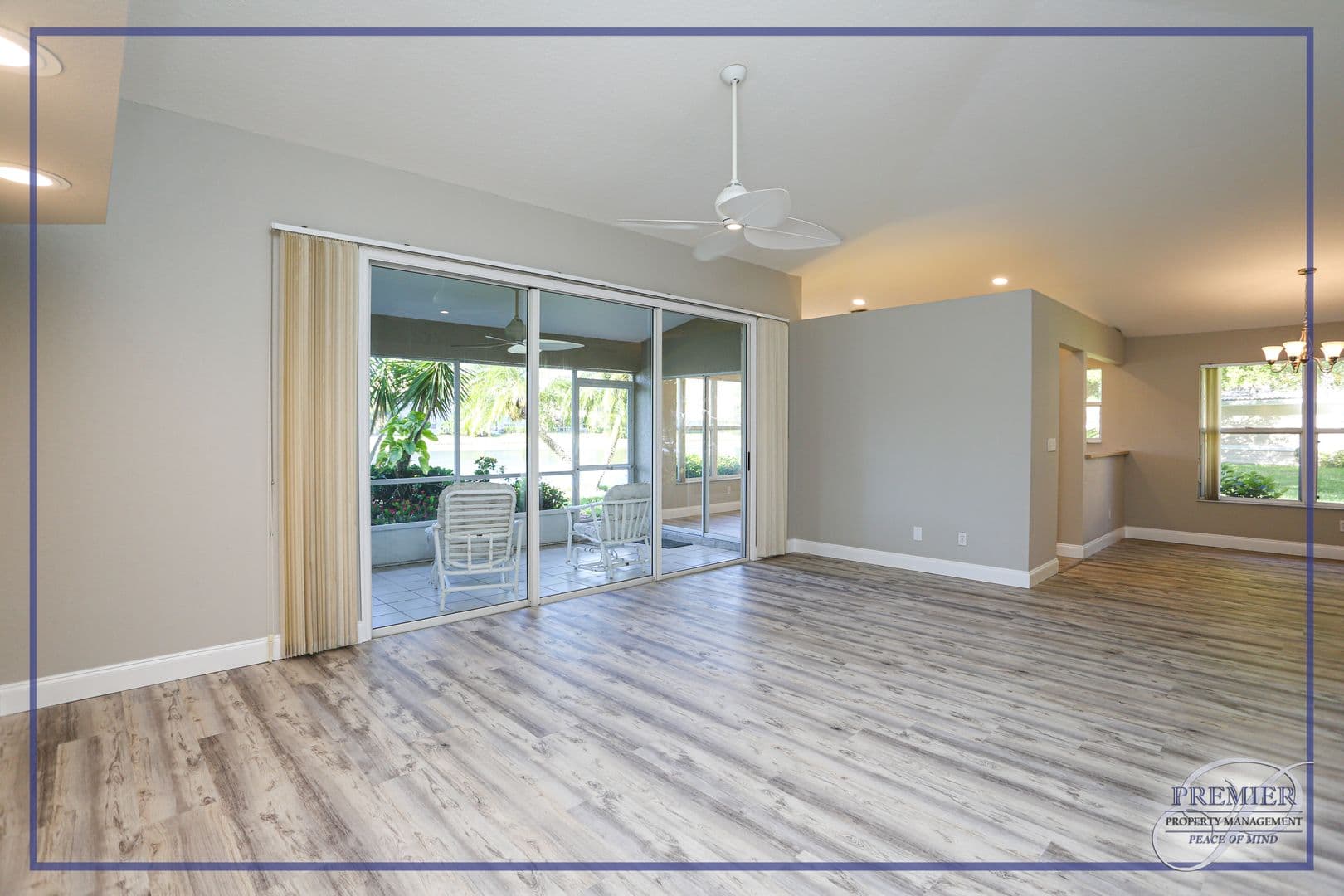Naples House: 402 Emerald Bay Circle #E7