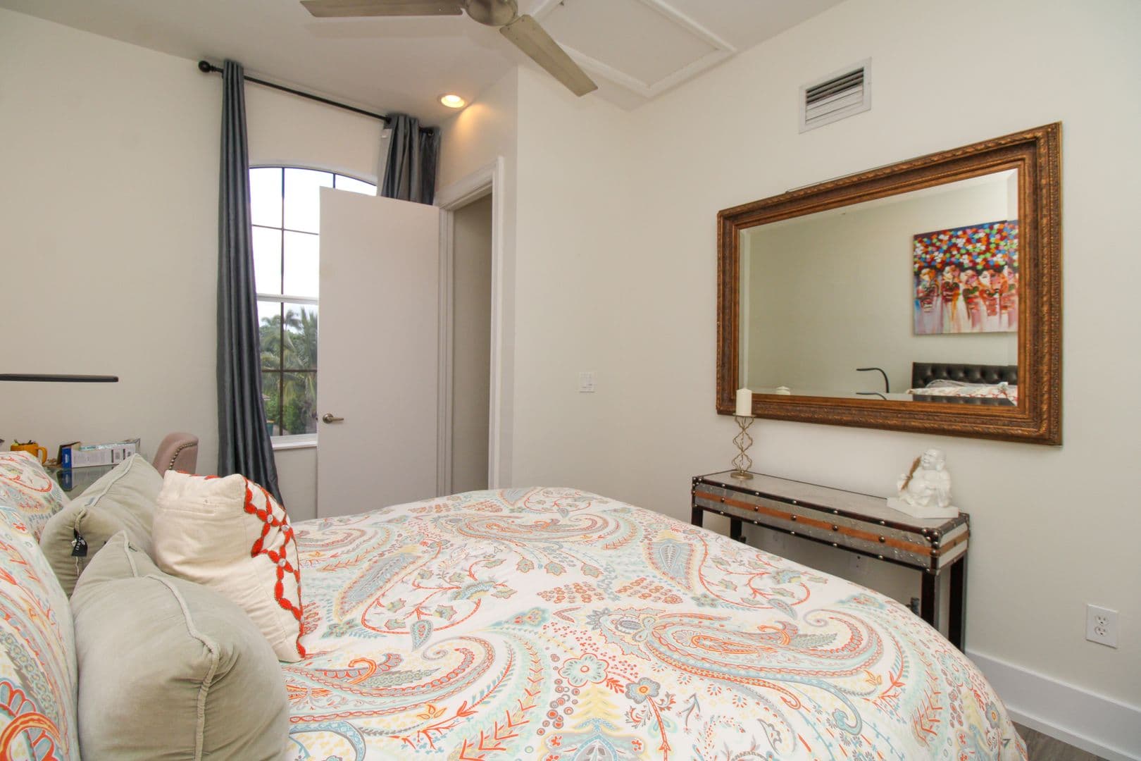 Naples House: 647 110th Avenue North