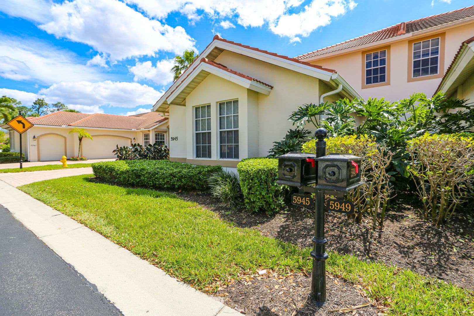 Naples House: 5945 Paradise Circle
