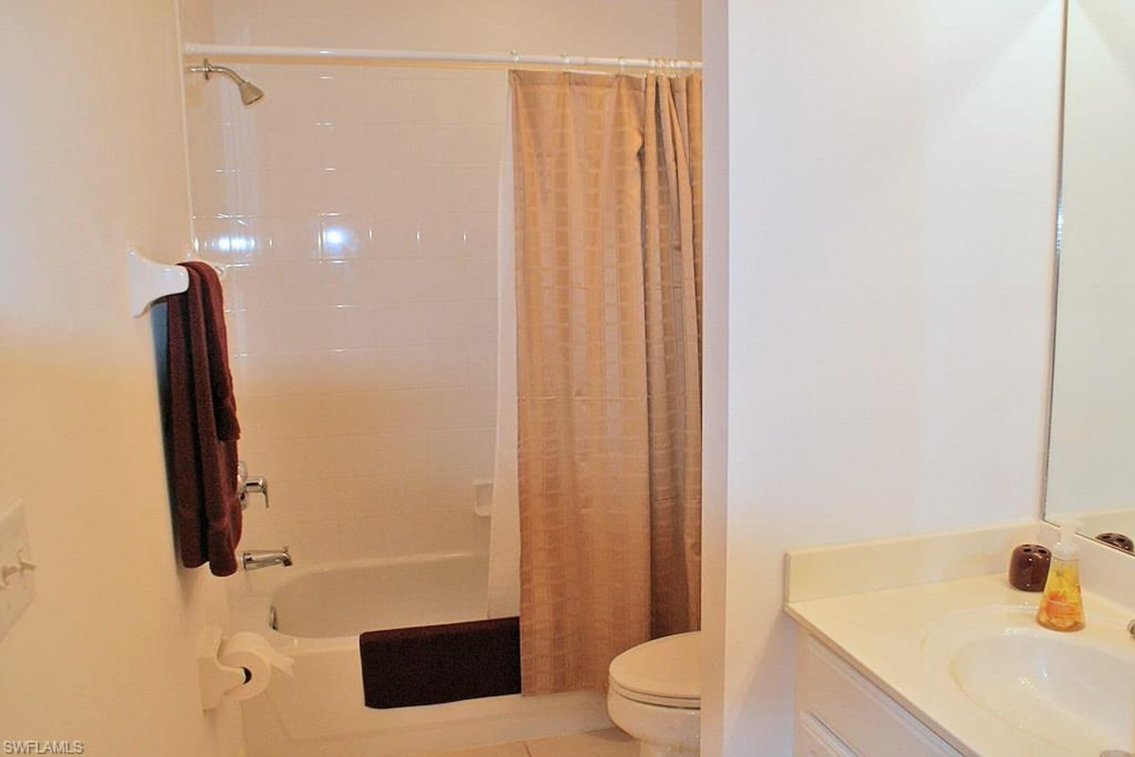 Estero House: 4640 Turnberry Lake Drive #403