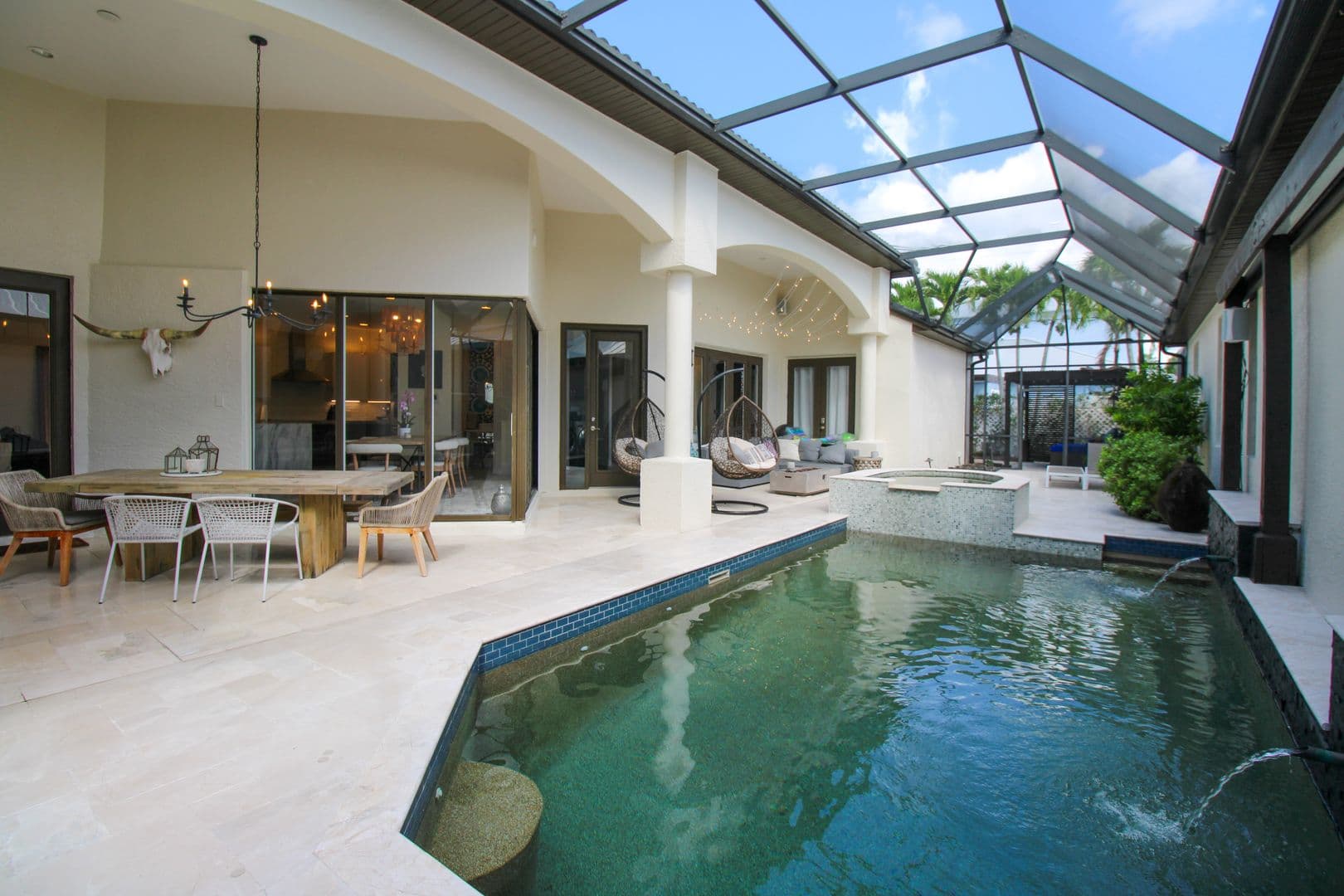 Naples House: 647 110th Avenue North