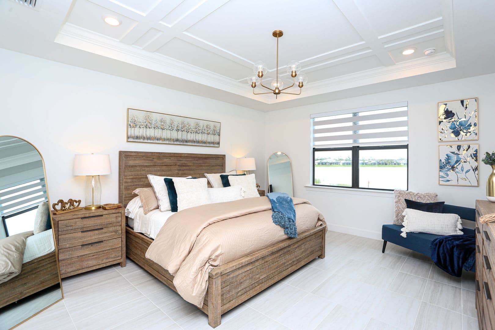 Naples House: 1937 Yellowfin Circle