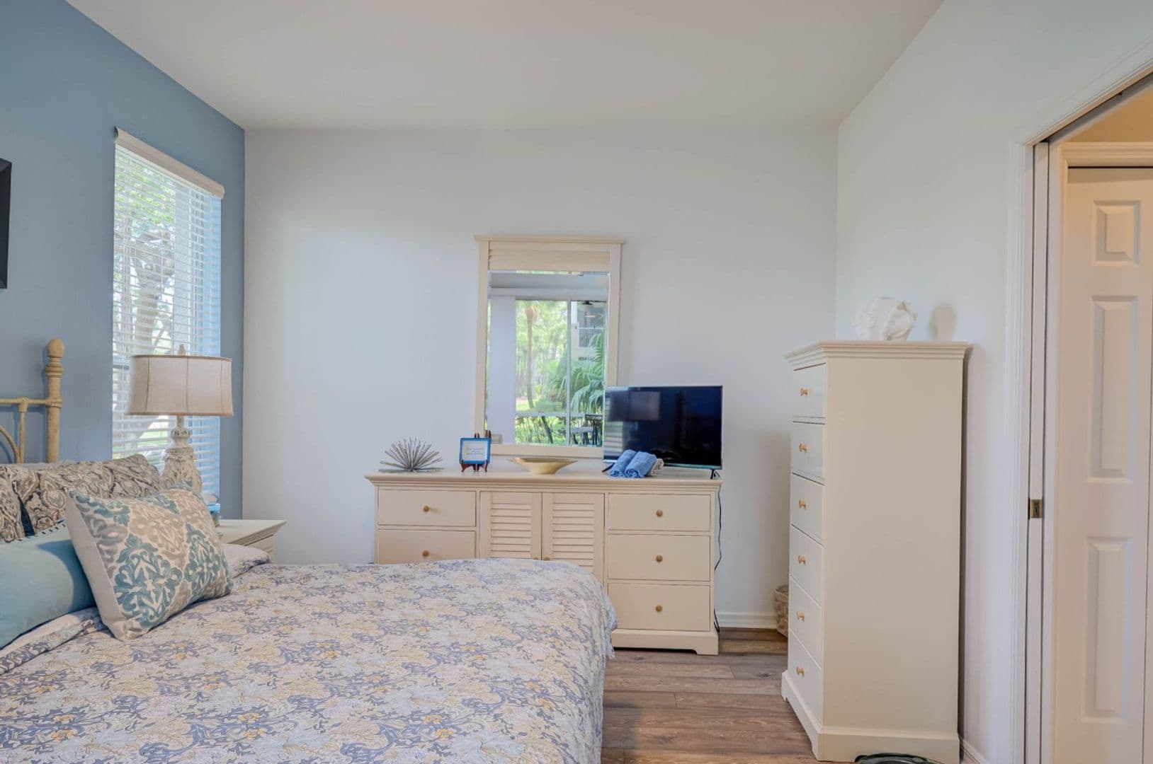 Naples House: 8223 Parkstone Place Unit 102