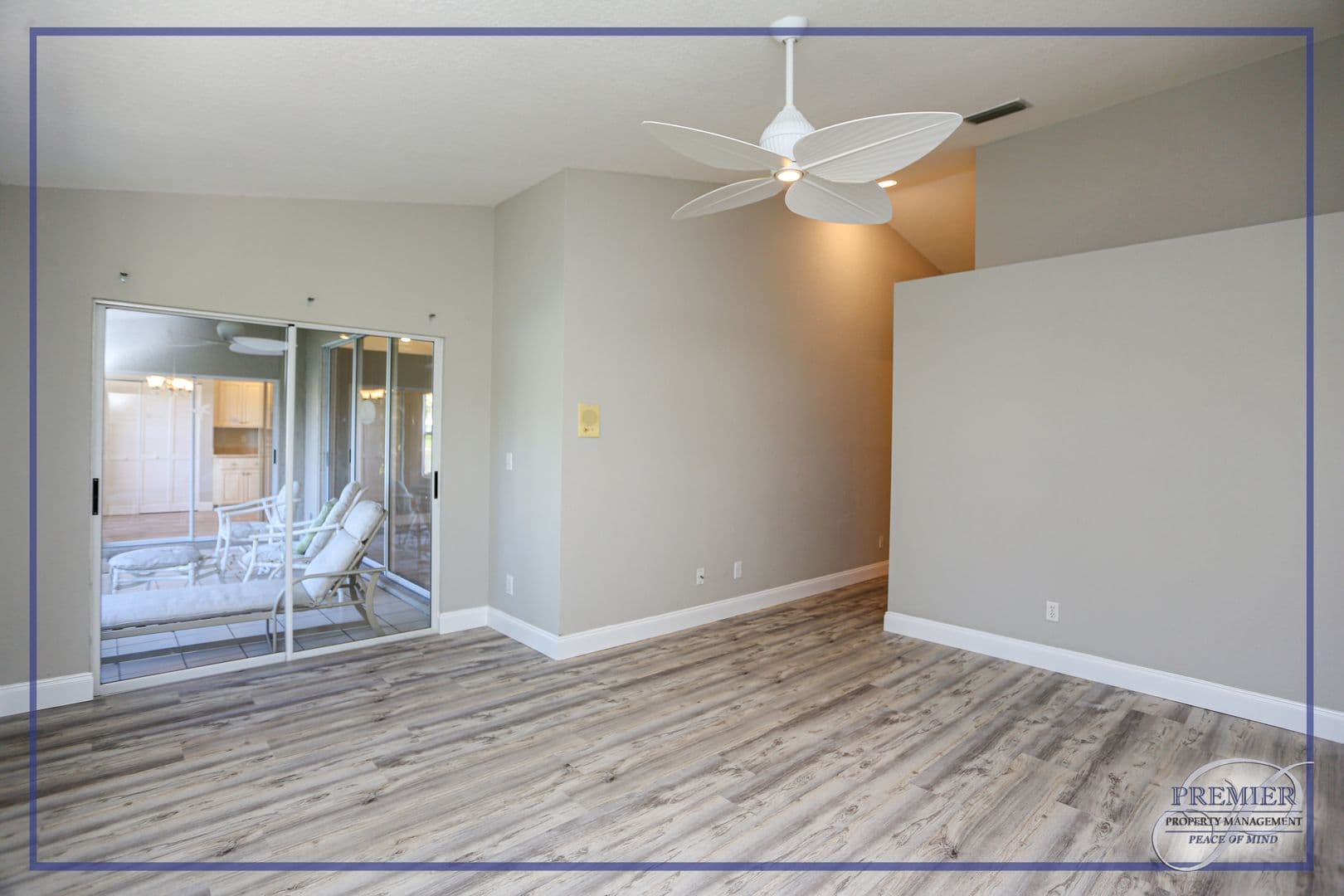 Naples House: 402 Emerald Bay Circle #E7