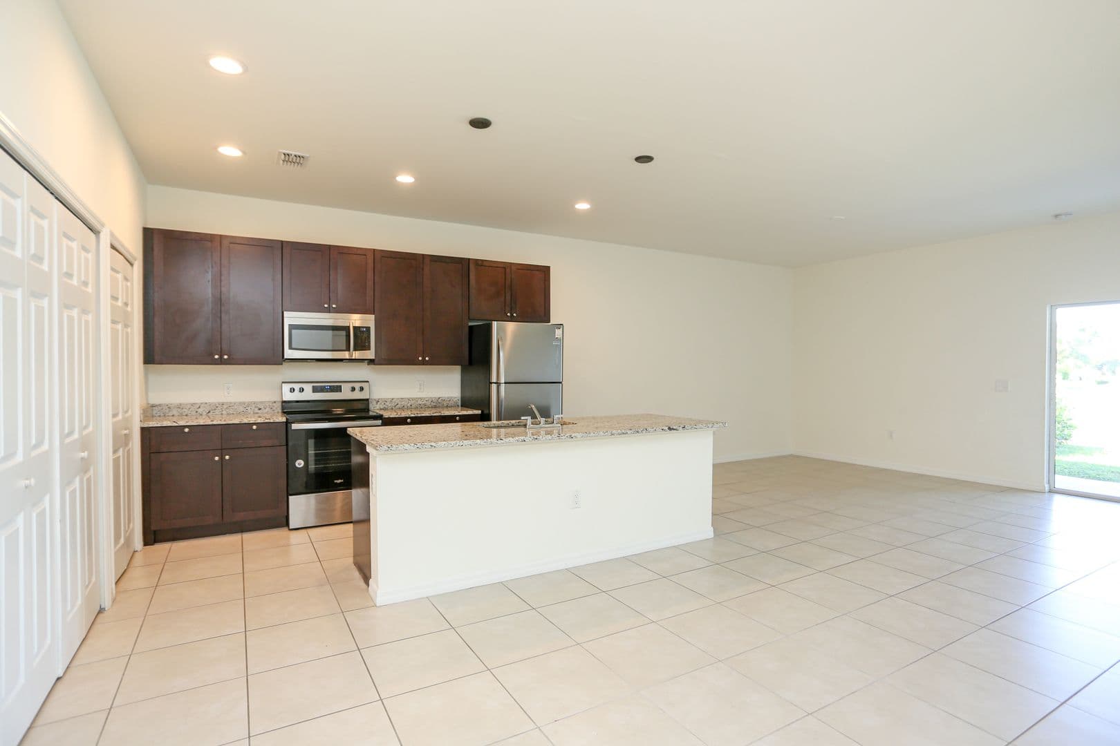 Naples Apartment: 2061 Sunshine Boulevard