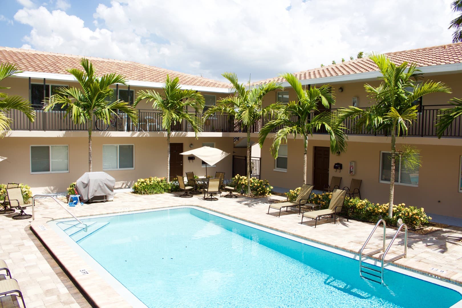 Naples House: 2102 Alamanda Drive Penthouse B