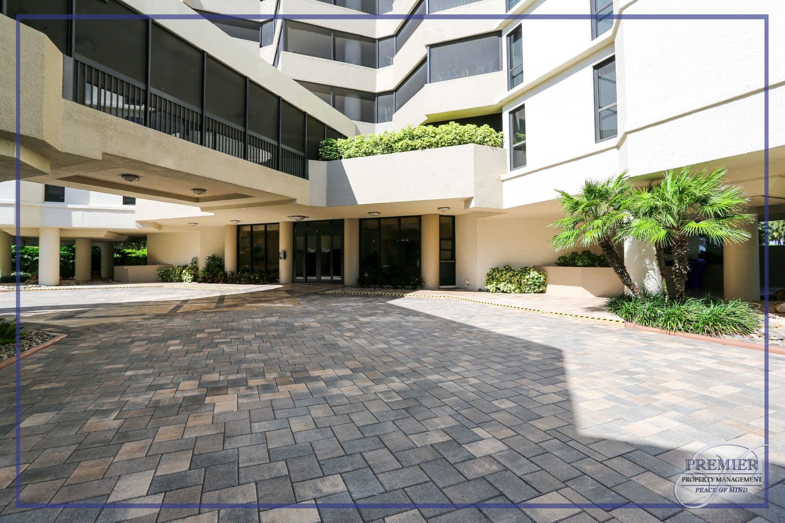 Naples Condo: 4551 Gulf Shore Boulevard N Unit 301