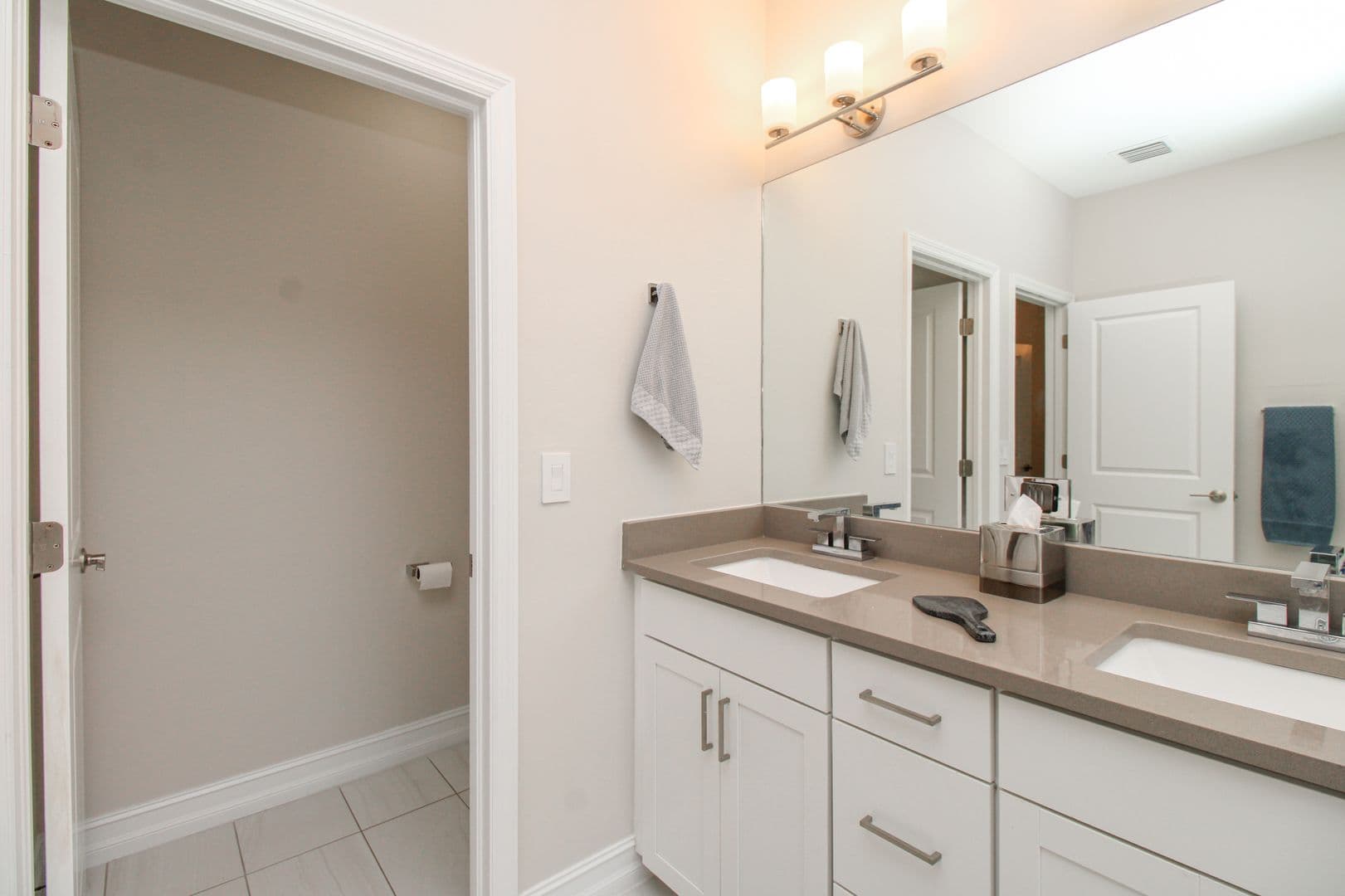 Naples House: 7421 Rockefeller Drive