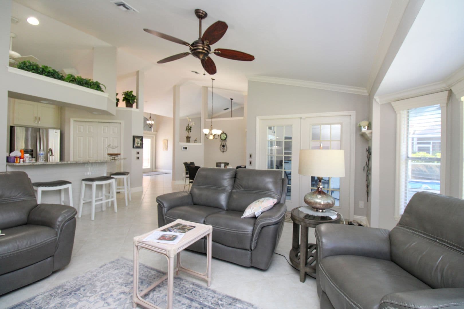 Naples House: 333 Wentworth Court