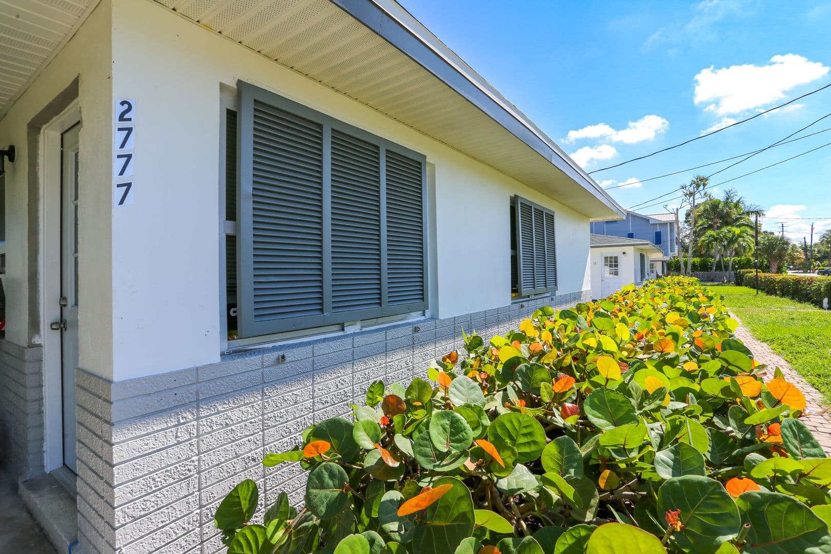 Naples Apartment: 2829 Shoreview Drive