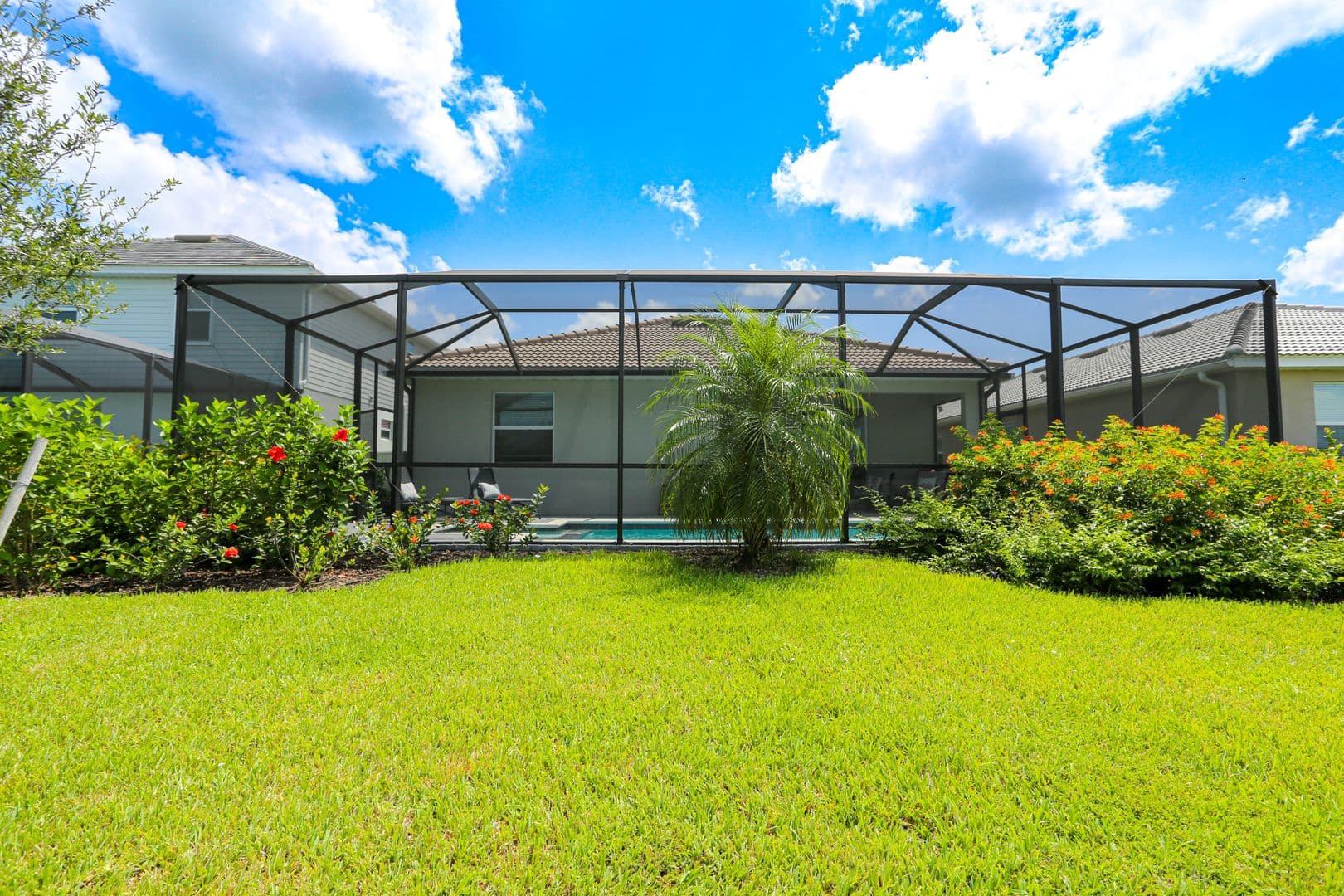 Naples House: 2155 Hamlin Street