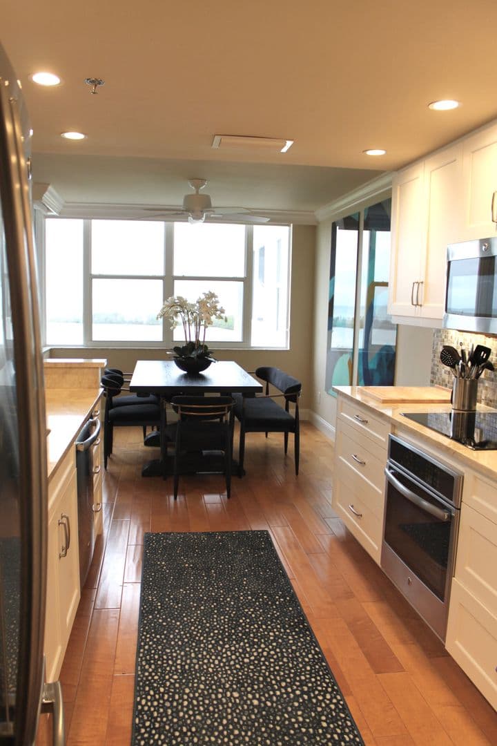 Naples House: 5550 Heron Point Drive #702