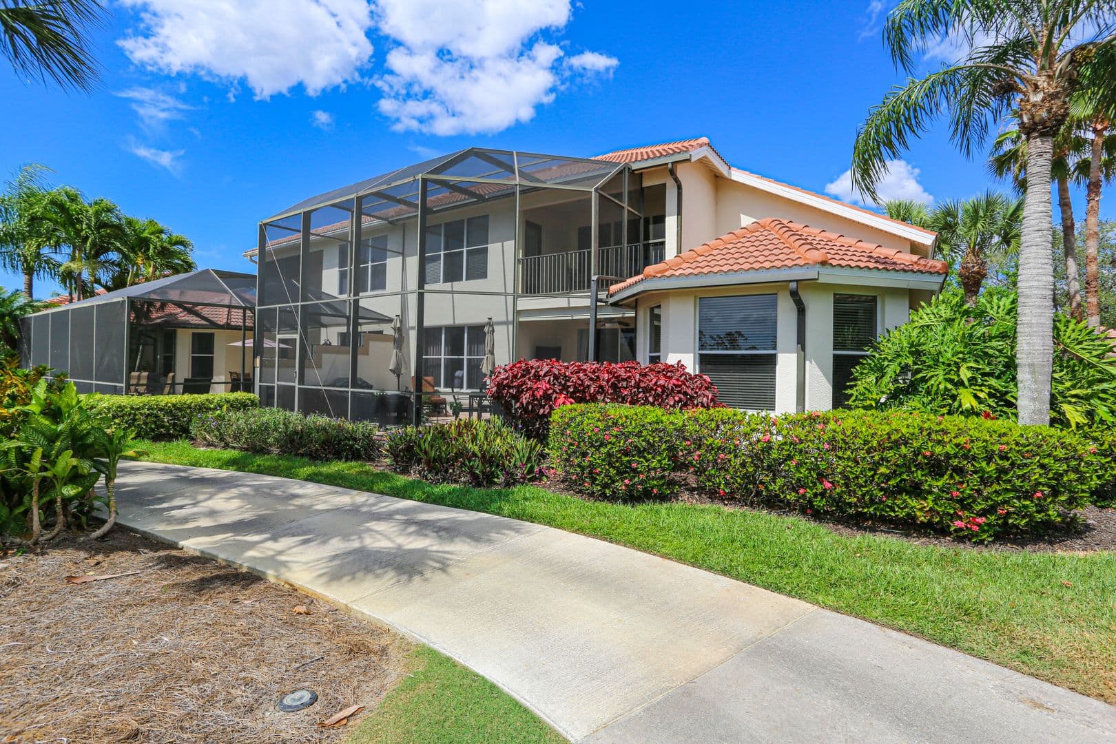 Naples House: 5945 Paradise Circle