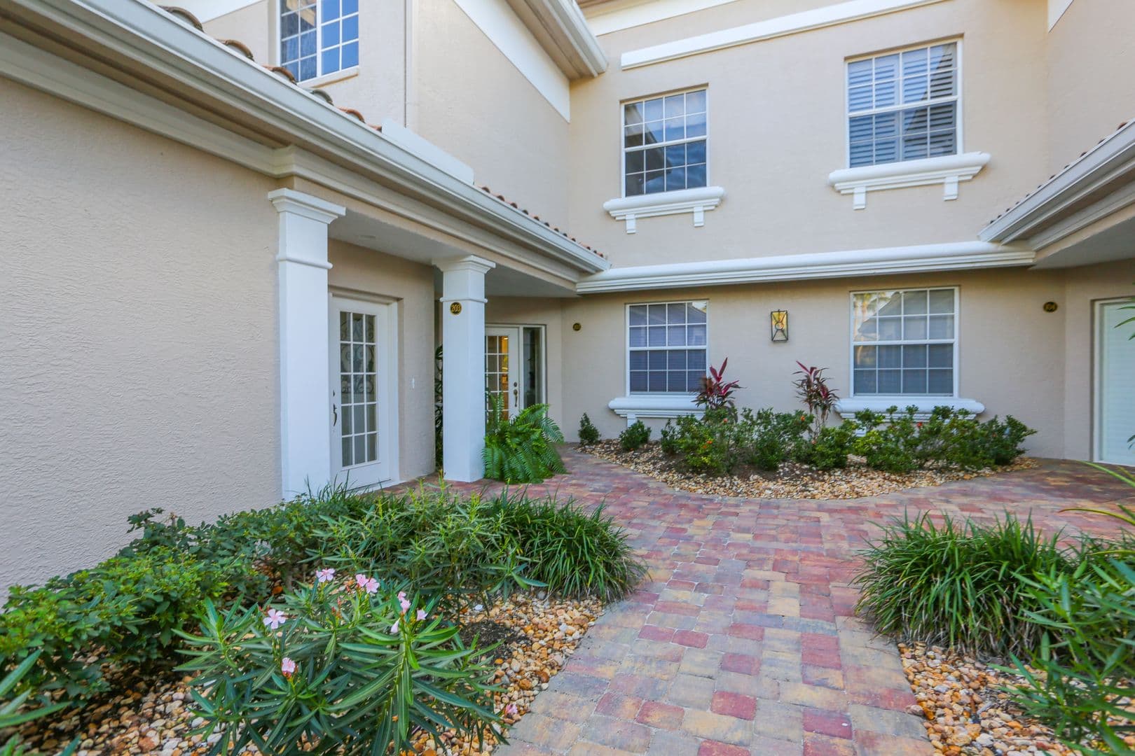 Naples House: 3930 Deer Crossing Court Unit 103