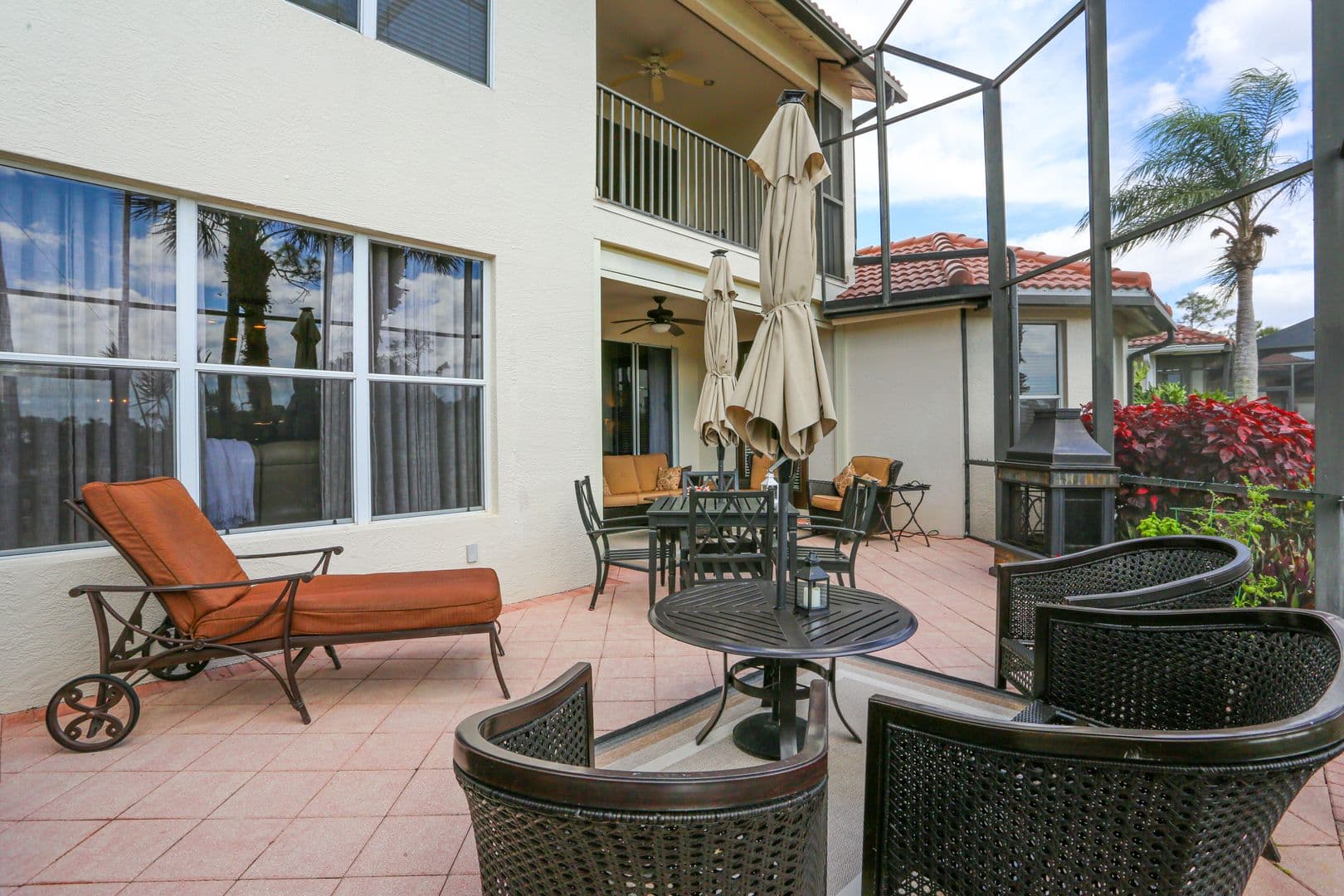 Naples House: 5945 Paradise Circle