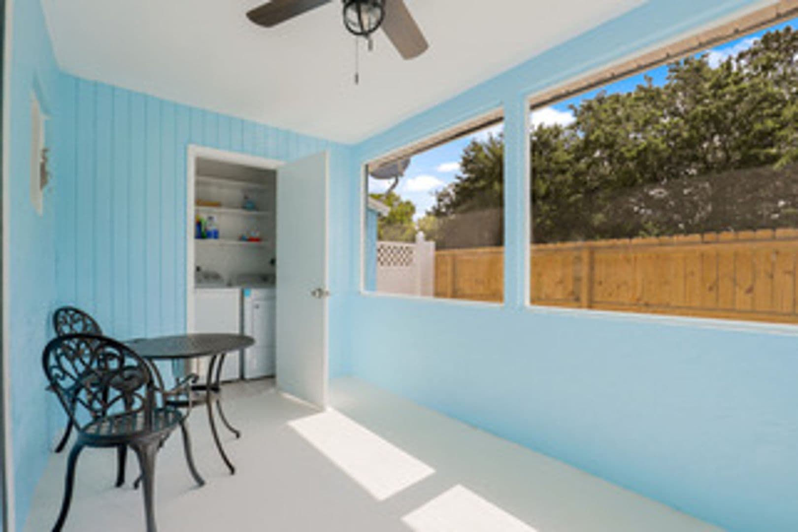 Naples House: 2529 Linwood Avenue #1