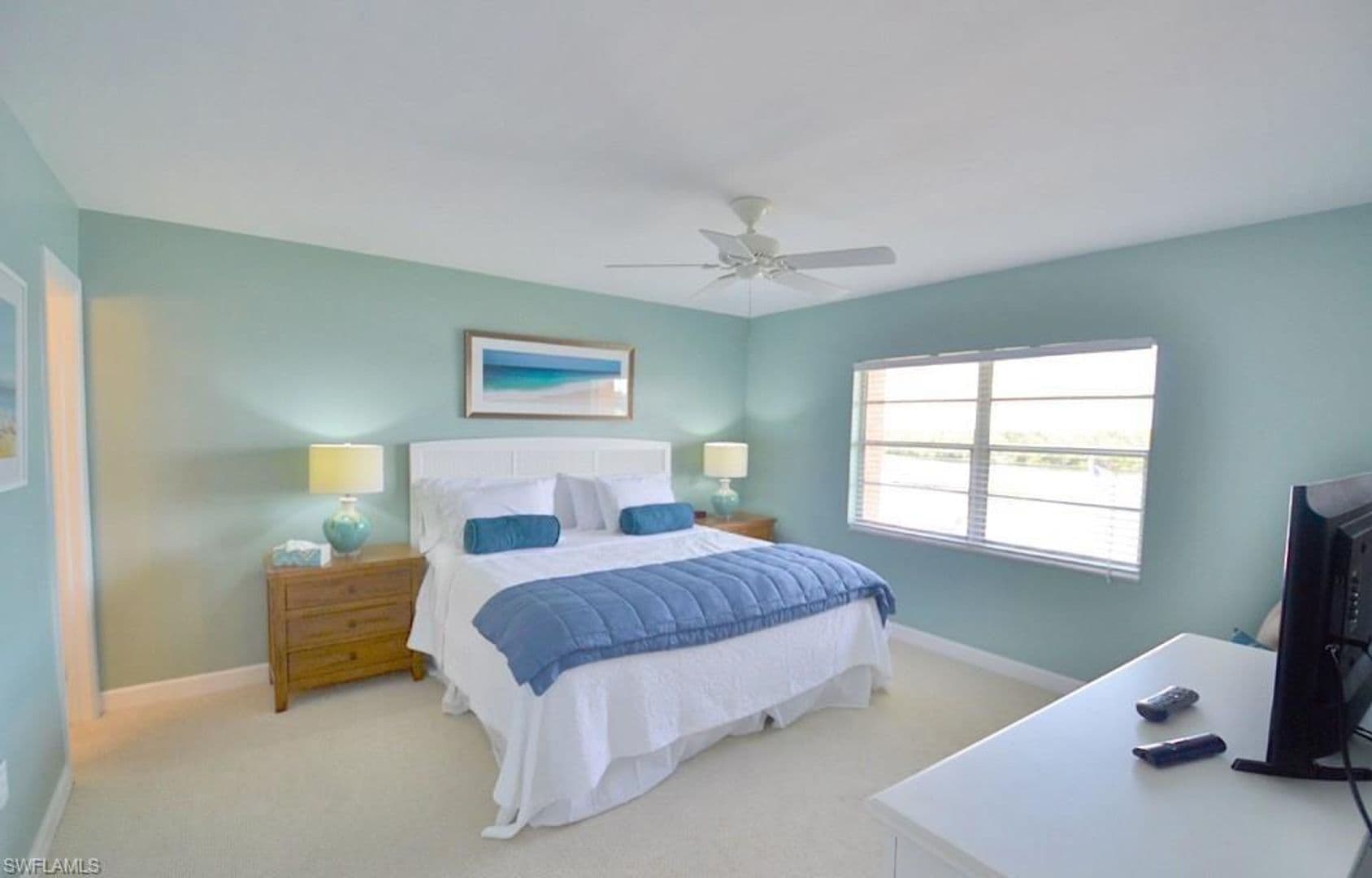 Naples House: 307 Goodlette Road South B506