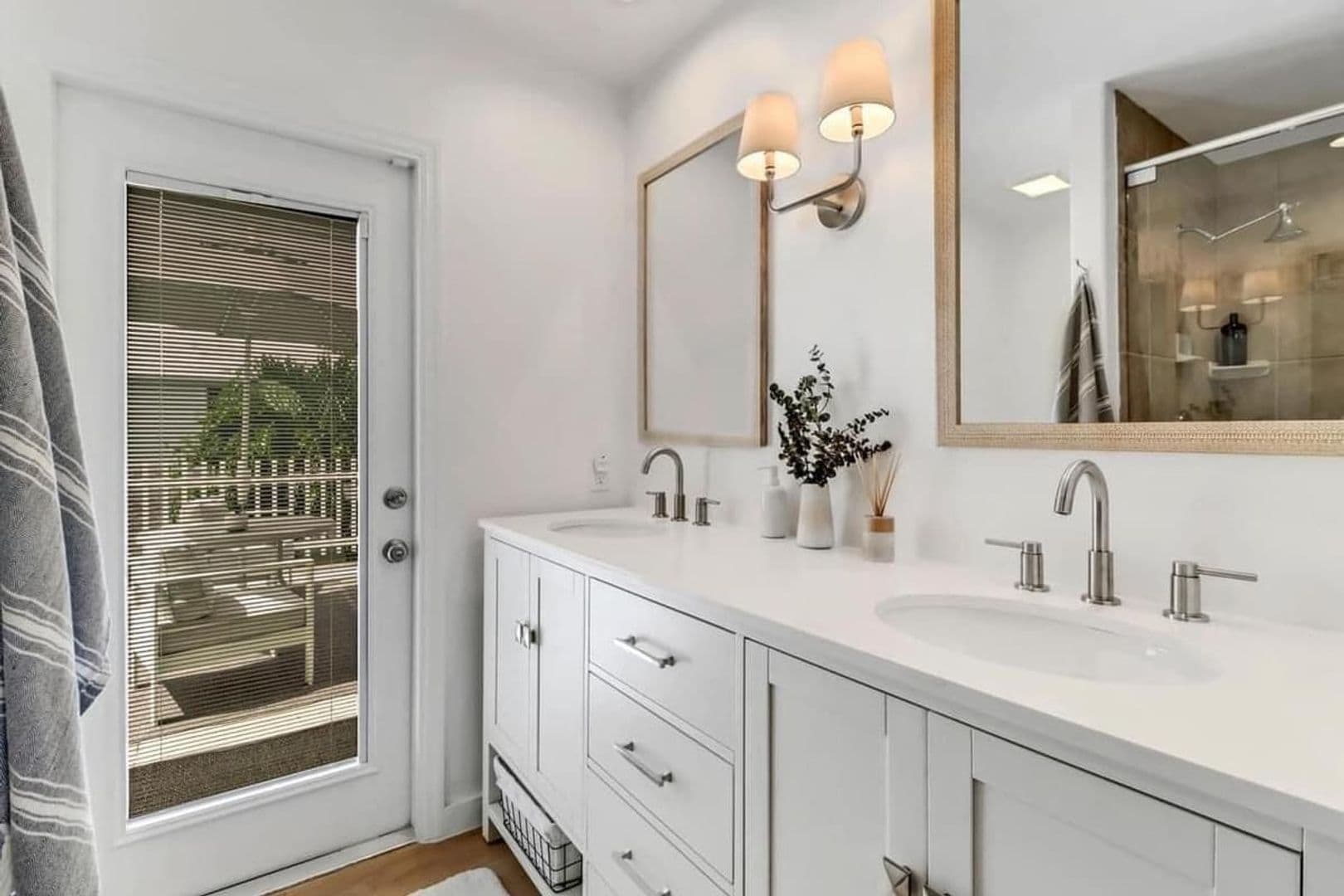 Naples House: 1097 Frank Whiteman Boulevard