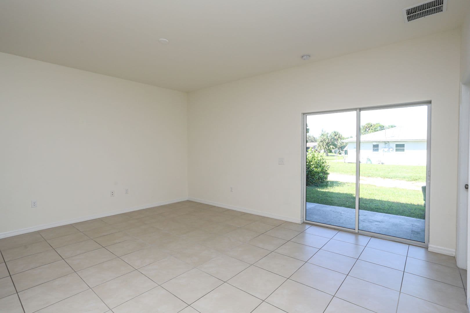 Naples Apartment: 2061 Sunshine Boulevard