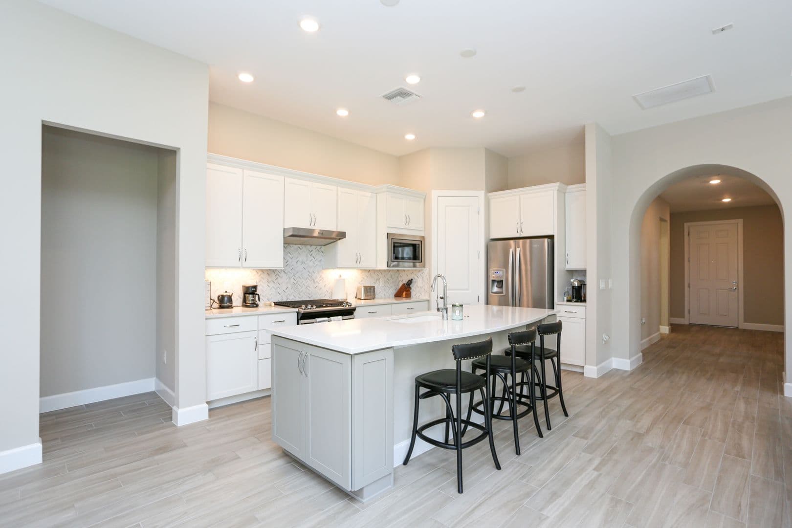 Naples House: 9716 Everglades Drive