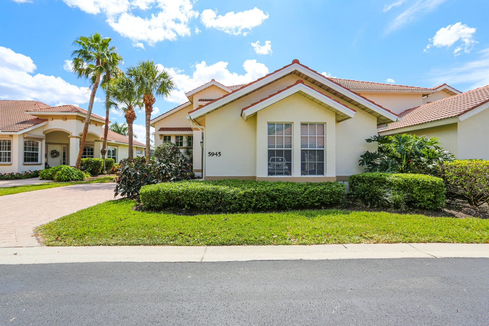 Naples House: 5945 Paradise Circle