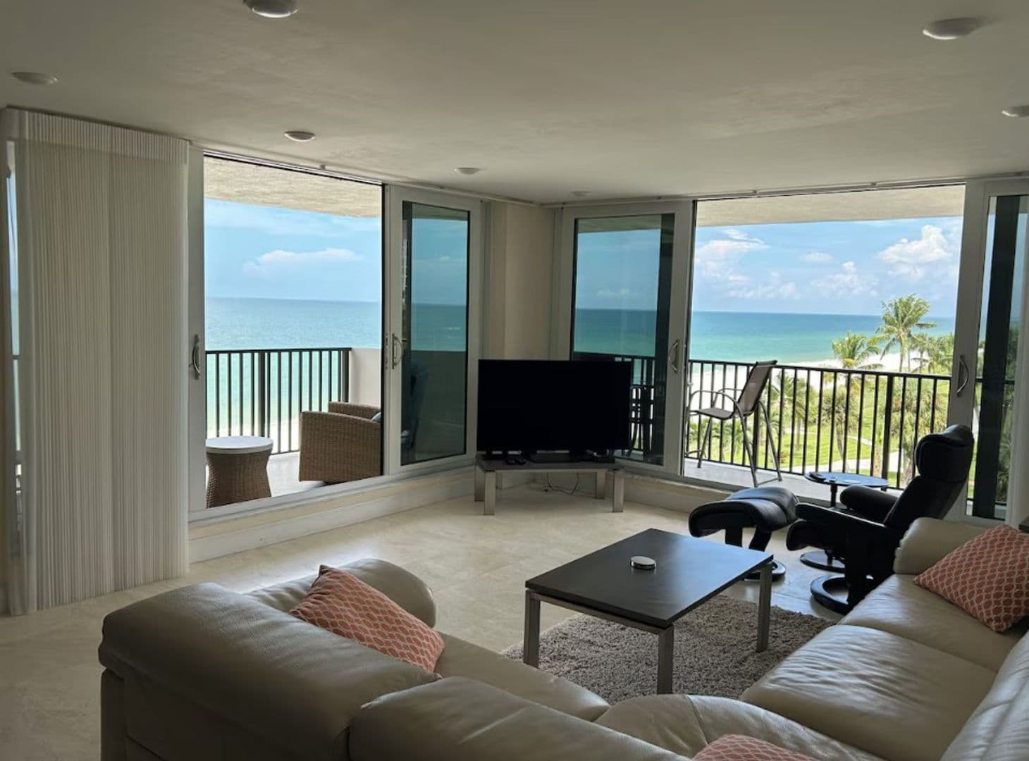 Naples Condo: 4005 Gulf Shore Boulevard North Unit #407