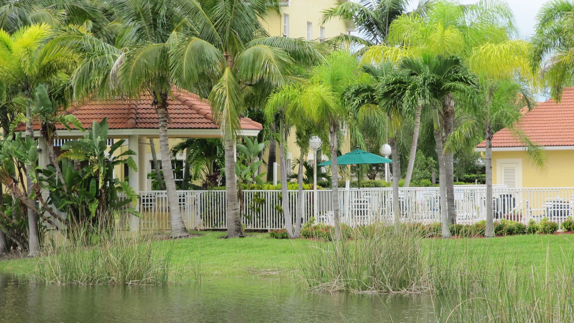 Naples Condo: 4630 St. Croix Lane #827