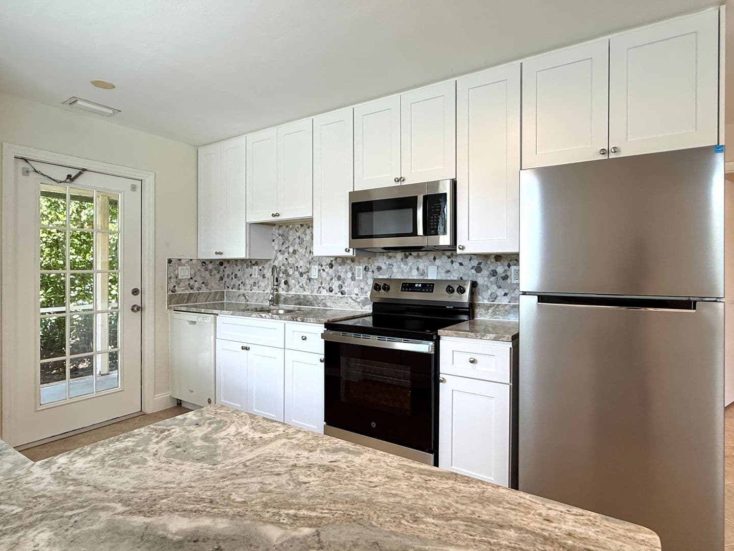 Naples House: 740 109th Avenue N